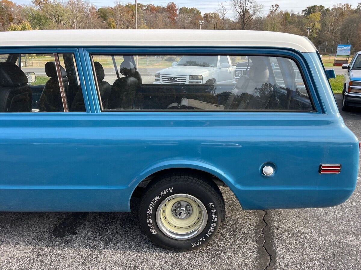 1972 Chevrolet Suburban - photo 11