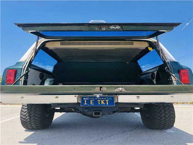 1972 Chevrolet Suburban Custom Deluxe - photo 5