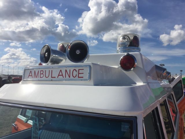 1972 Chevrolet Suburban Ambulance - photo 9