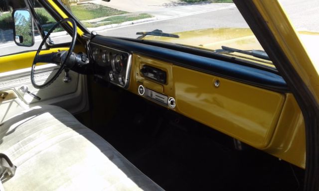 1972 Chevrolet Suburban Custom 10 - photo 6