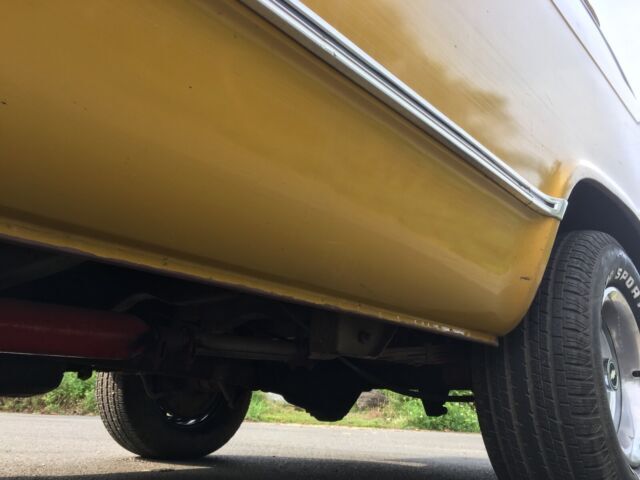 1972 Chevrolet Van 350 1/2 ton sport van - photo 11