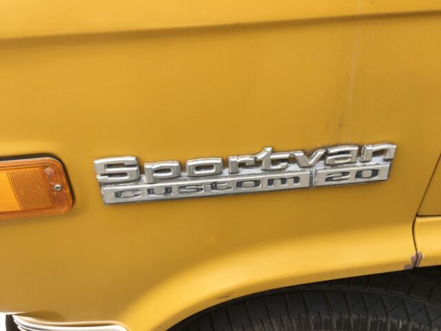 1972 Chevrolet Van 350 1/2 ton sport van - photo 12