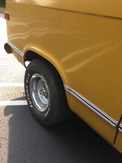 1972 Chevrolet Van 350 1/2 ton sport van - photo 8
