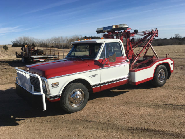 1972 Chevy C-30 Dually Towtruck with Holmes 500 wrecker bed 1972 Chevrolet C/K Pickup 3500