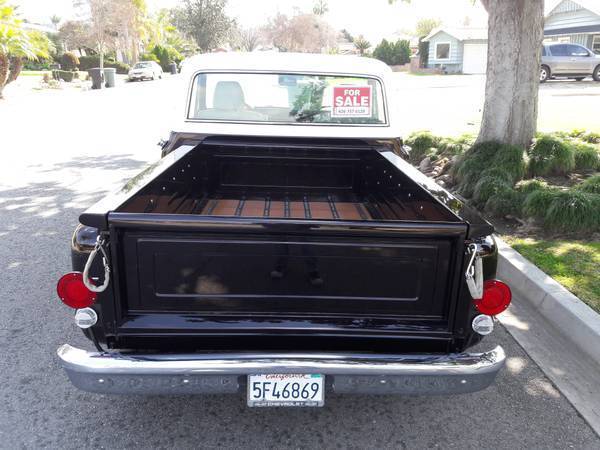 1972 Chevrolet C-10 Kustom 10 - photo 4