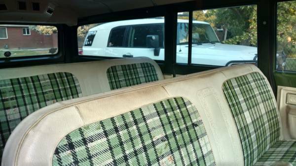 1972 Chevrolet C-10 Suburban - photo 9