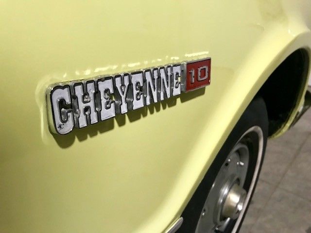 1972 Chevrolet C-10 V8 1/2 ton NO RESERVE! HD Video!! - photo 6