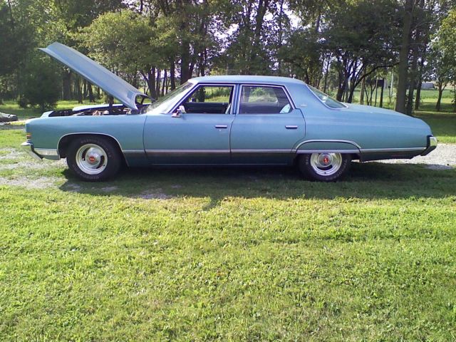 1972 chevy caprice 4 door post frame hard top 400 ci, headers, dual exhaust,ect 1972 Chevrolet Caprice normal