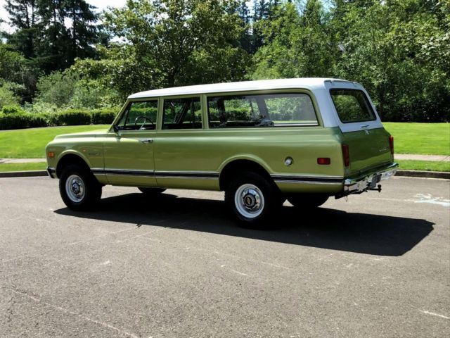 1972 Chevrolet Suburban Custom DLX - photo 4