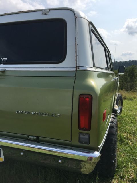 1972 Chevrolet Suburban Custom Deluxe - photo 8