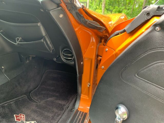 1972 Chevrolet Corvette LS5 Deluxe Interior - photo 11