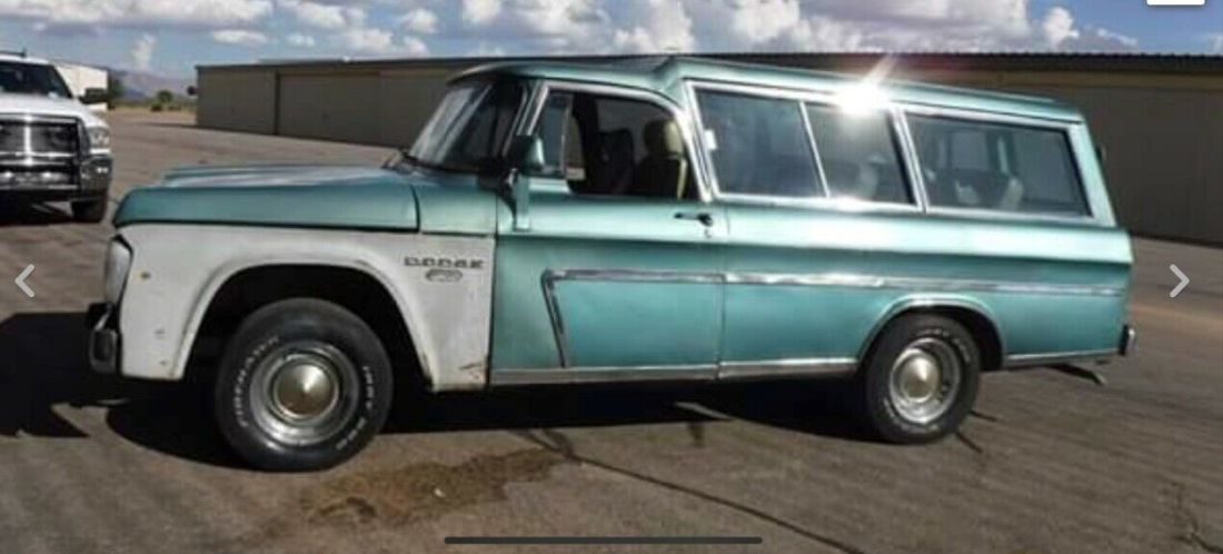 1972 Dodge D100 Carryall - photo 2