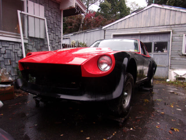 1972 Datsun 240Z Rust Free BODY with title. 1972 Datsun Z-Series