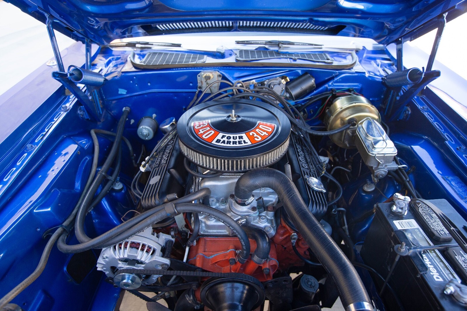 1972 Dodge Challenger 340 V8 Restored Muscle Car - photo 5