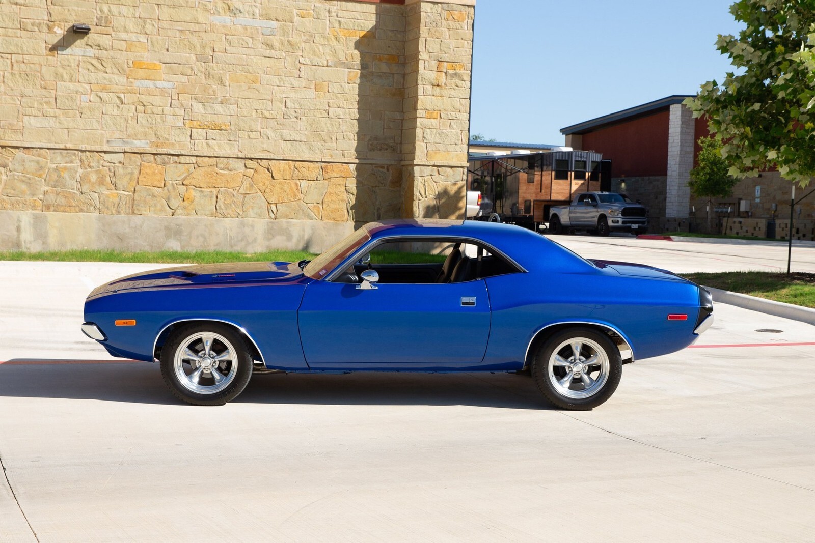 1972 Dodge Challenger 340 V8 Restored Muscle Car - photo 6