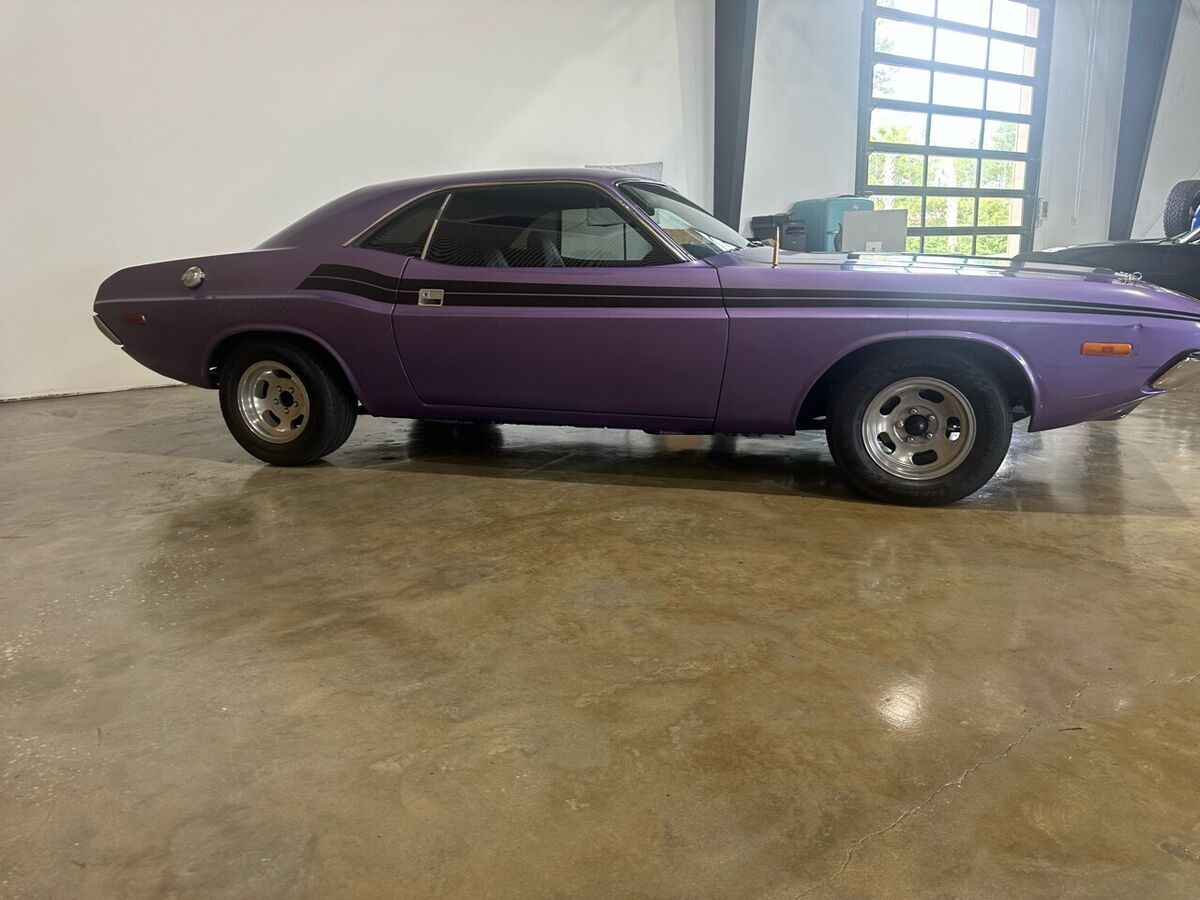1972 Dodge Challenger Coupe - photo 12