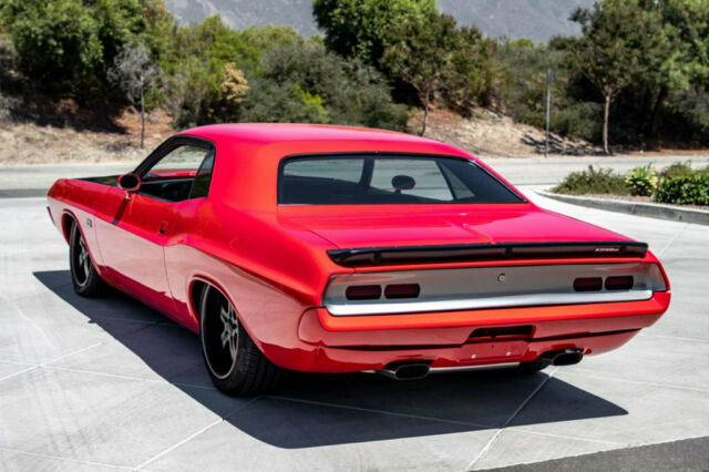 1972 Dodge Challenger High End Custom Resto-Mod - photo 7