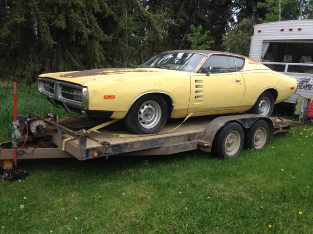 1972 Dodge Charger rally 440/4spd/dana60 1972 Dodge Charger rally