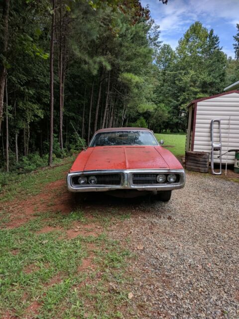 1972 Dodge charger, Runing 318 automatic on the floor shifter. Needs work. 1972 Dodge Charger