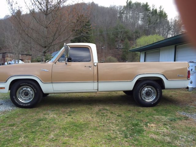 1972 Dodge D200 29,000 original miles survivor Hemi express 1972 Dodge Ram 2500