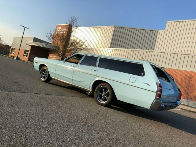 1972 Dodge Polara Custom Suburban - photo 3