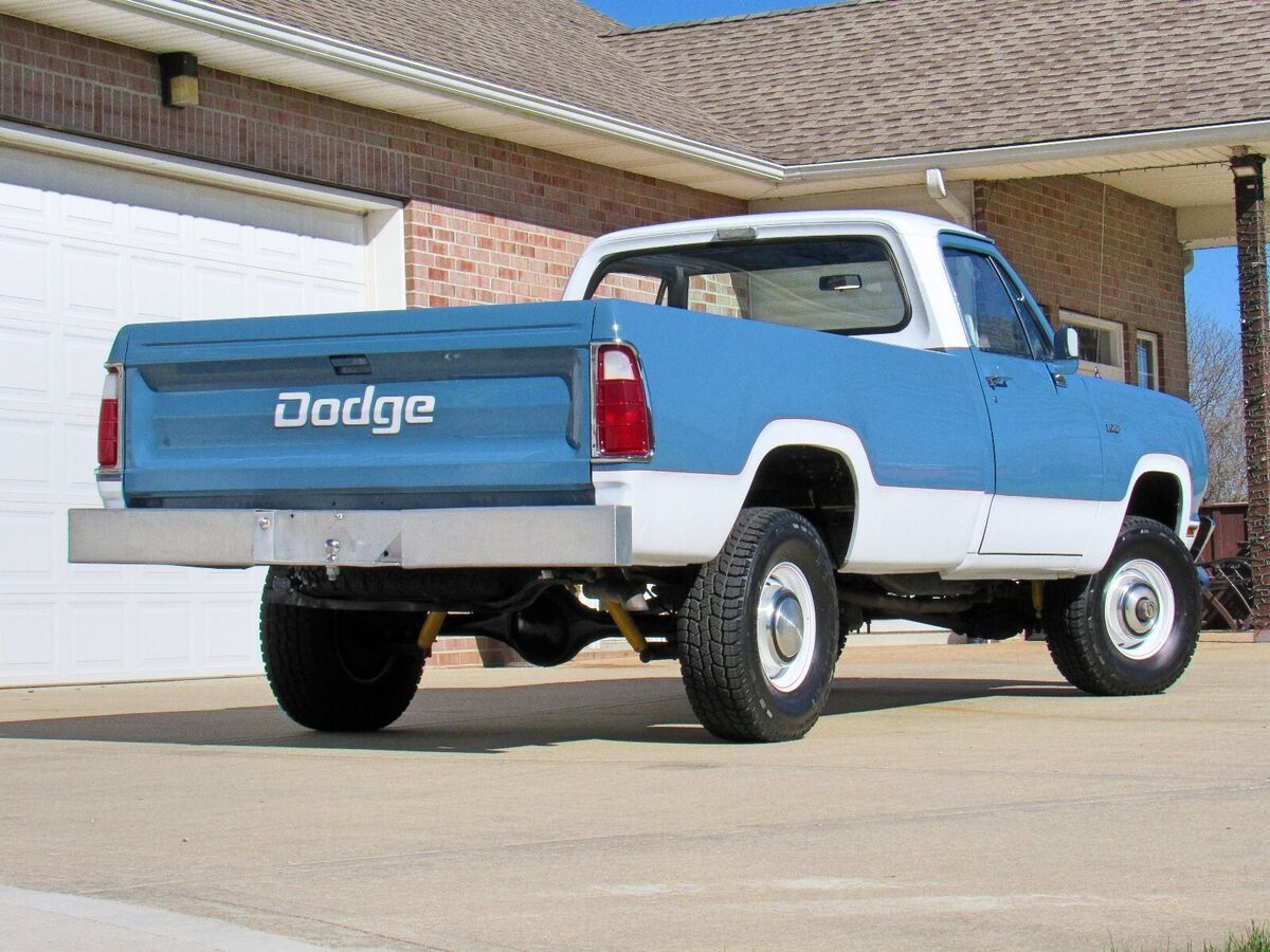 1972 Dodge Power Wagon - photo 4