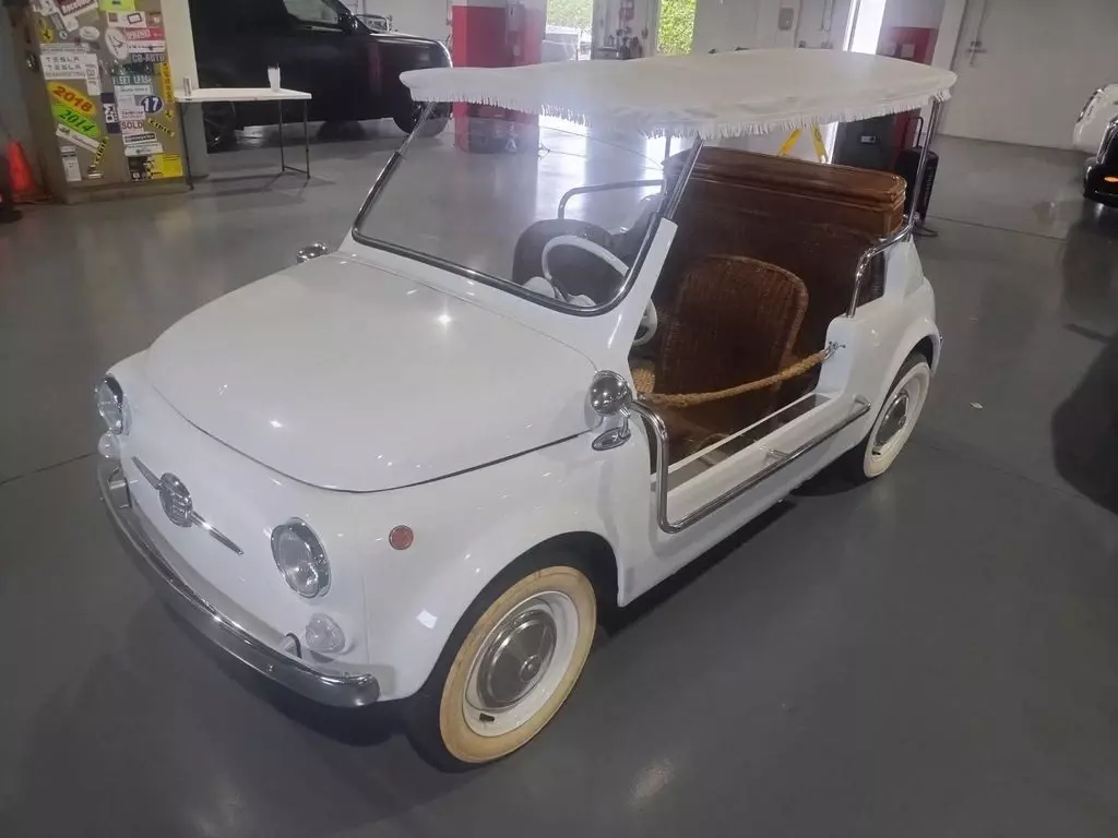 1972 FIAT 500 JOLLY SHOWROOM CONDITION COLLECTOR CLASSIC 1972 FIAT 500 JOLLY 1972 FIAT 500 JOLLY COLLECTOR CLASSIC