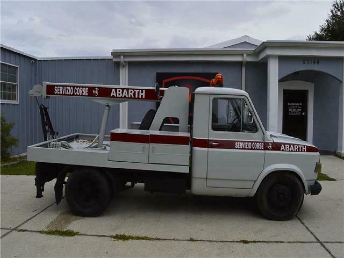 1972 Fiat Wrecker 616 Tow Truck - photo 3