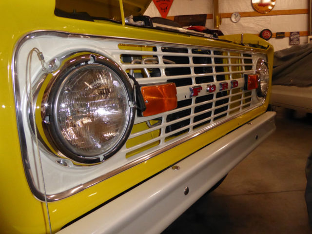 1972 Ford Bronco 1972 Totally Restored Ford Bronco 4x4 - photo 10