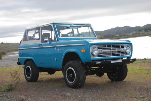 1972 Ford Bronco Convertible - photo 2