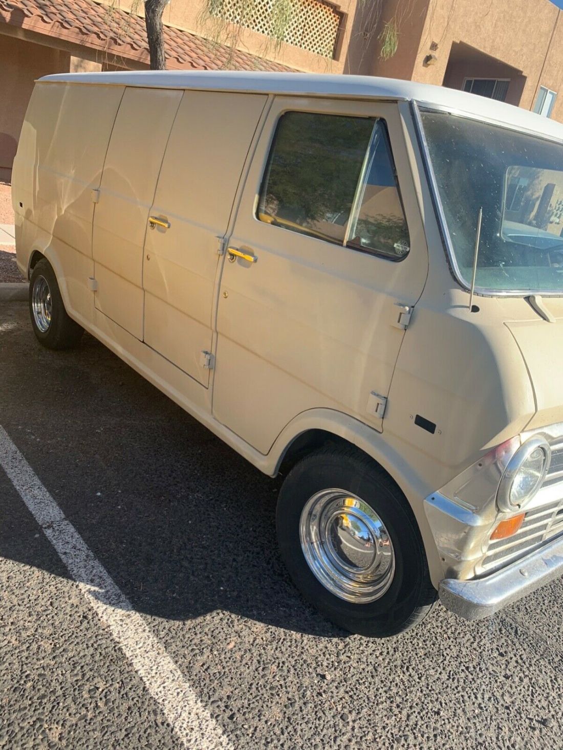 1972 Ford E-Series Van - photo 13