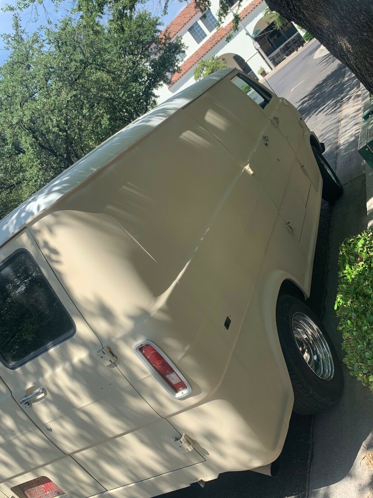 1972 Ford E-Series Van - photo 3
