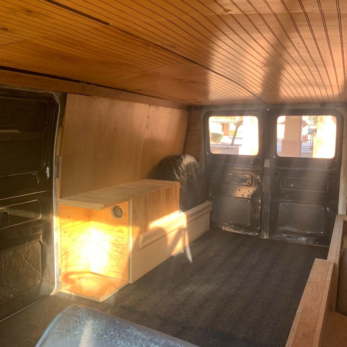 1972 Ford E-Series Van - photo 8