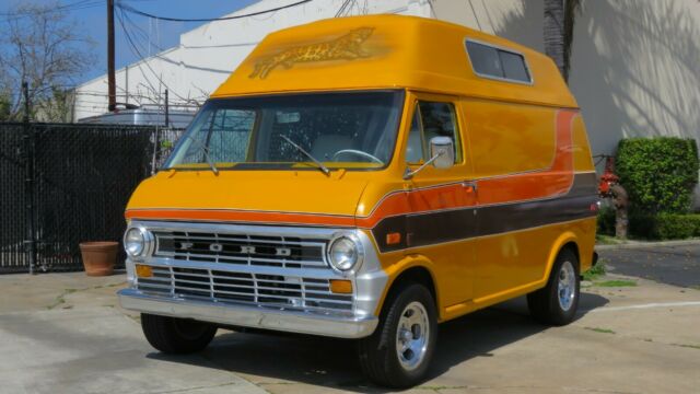 1972 Ford Econoline 100 THE PARTY VAN!!! Please read description. MOVIE VAN!!!! 1972 Ford E-Series Van Custom