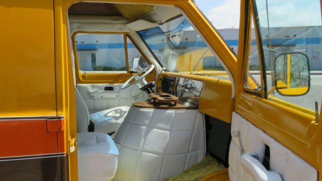 1972 Ford E-Series Van Custom - photo 5