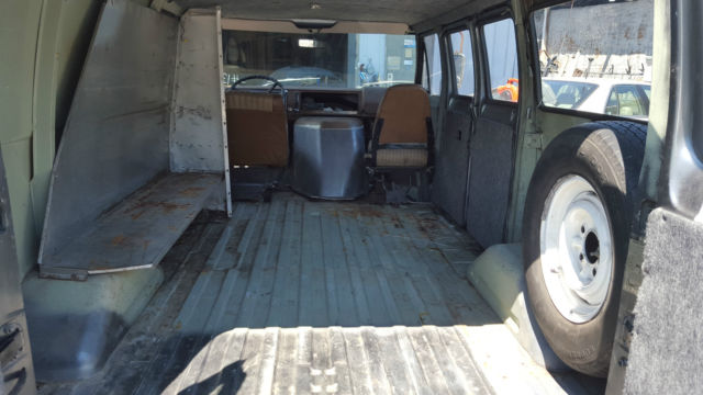 1972 Ford E-Series Van - photo 13