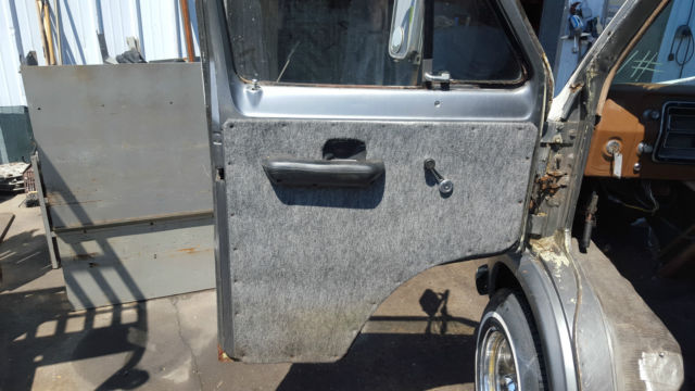 1972 Ford E-Series Van - photo 9