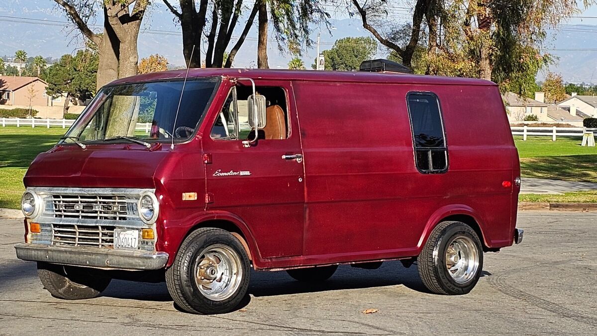 1972 Ford E-Series Van e200 econoline shorty van - photo 2