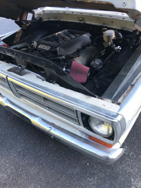 1972 Ford F-100 Coyote swapped Restomod pro touring - photo 6