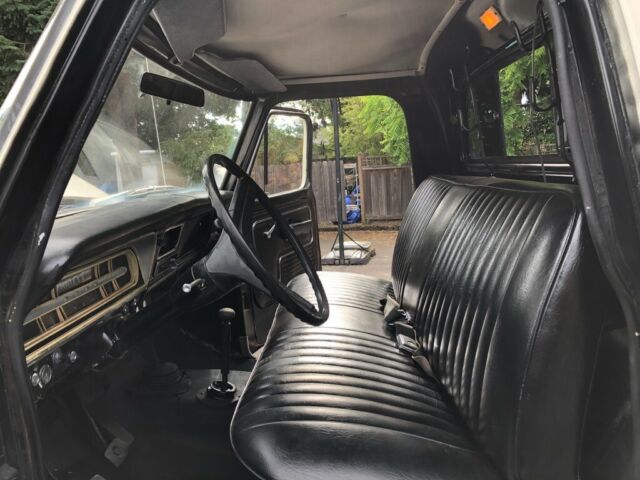 1972 Ford F-250 Custom - photo 10
