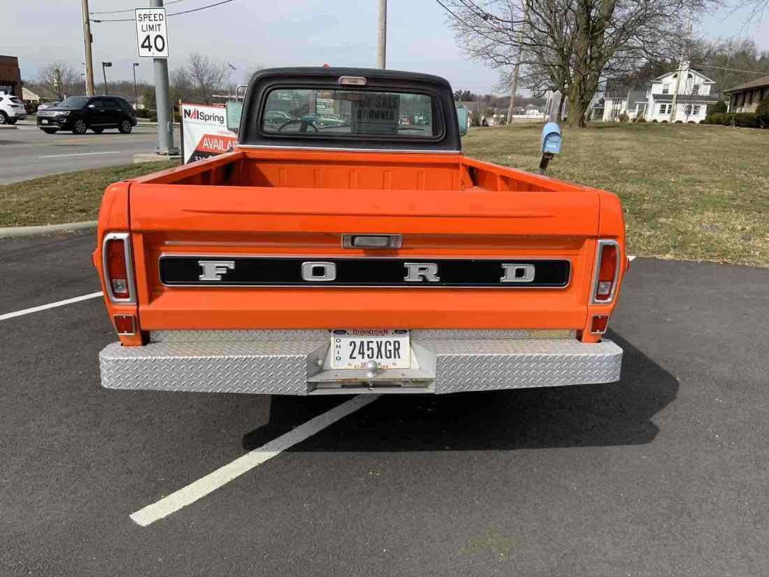 1972 Ford F100 Pickup Orange 4WD Automatic 5000 GVW package, sport custom cab 1972 Ford F100 5000 GVW package, sport custom cab