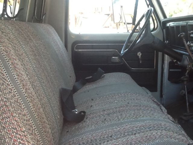 1975 Ford F-250 - photo 12