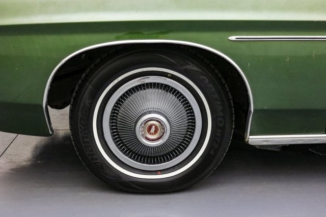 1972 Ford Galaxie 500 Green > Ivy Gold Metallic V8 6 Seats Rare! - photo 11