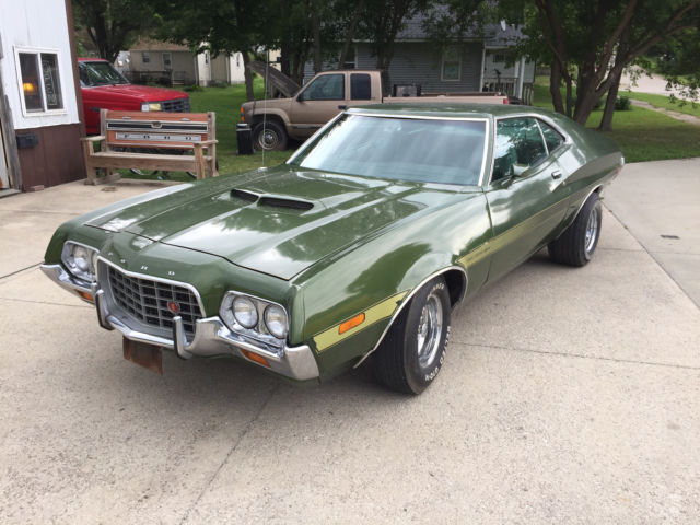 1972 Ford Gran Torino Sport, unrestored, barn find, Walt Kowalski, muscle car 1972 Ford Torino Sport