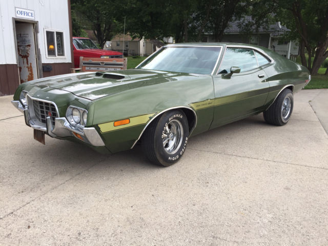 1972 Ford Torino Sport - photo 2