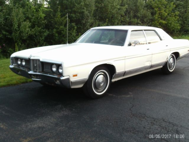1972 Ford LTD Base Sedan 4-Door 400 cid 1972 Ford Crown Victoria Base Sedan 4-Door
