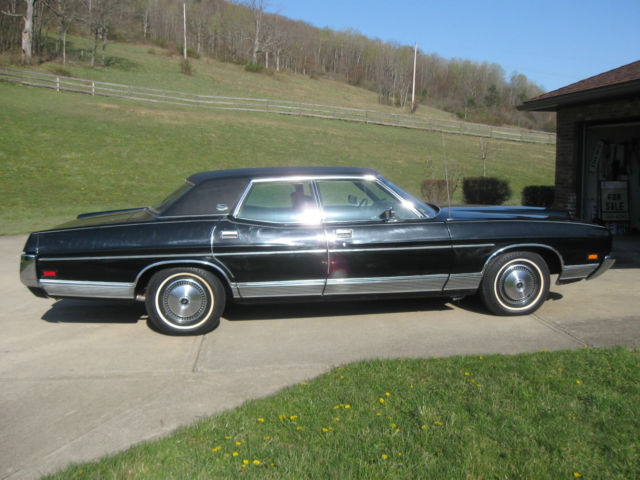 1972 Ford Galaxie LTD Brougham 4-Door Vinyl Top - photo 3