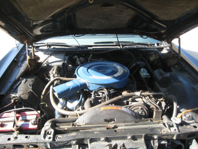 1972 Ford Galaxie LTD Brougham 4-Door Vinyl Top - photo 5