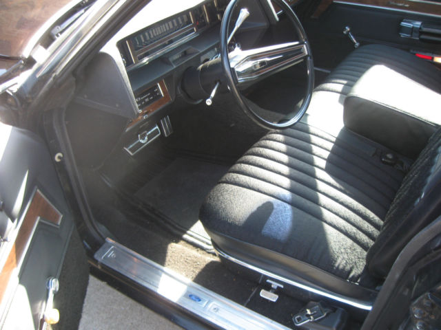 1972 Ford Galaxie LTD Brougham 4-Door Vinyl Top - photo 6