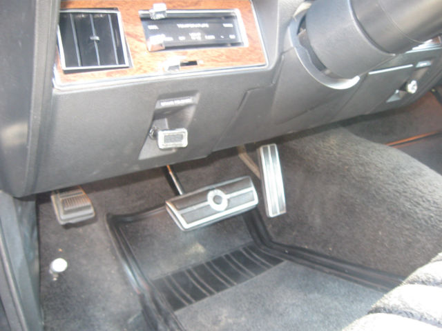 1972 Ford Galaxie LTD Brougham 4-Door Vinyl Top - photo 7